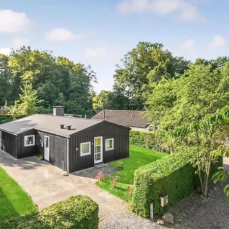 3 Bedroom Gorgeous In Hébergement de vacances *